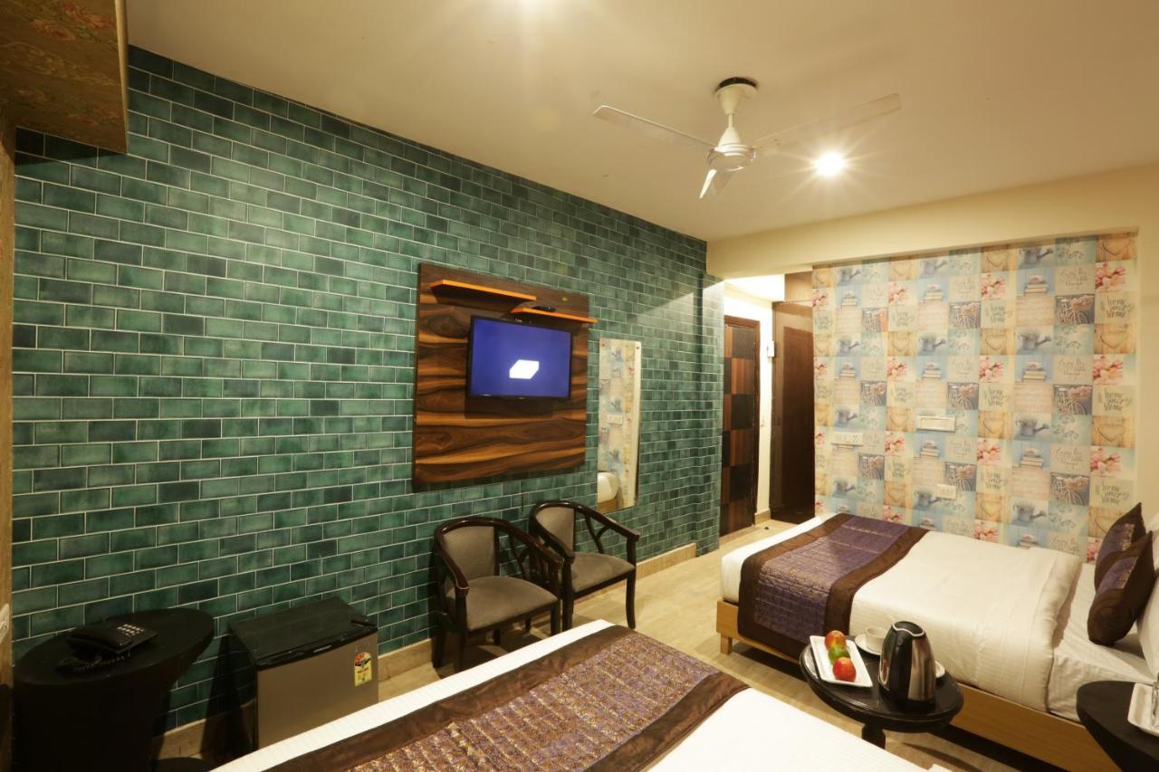 Hotel Airport Star 뉴델리 외부 사진